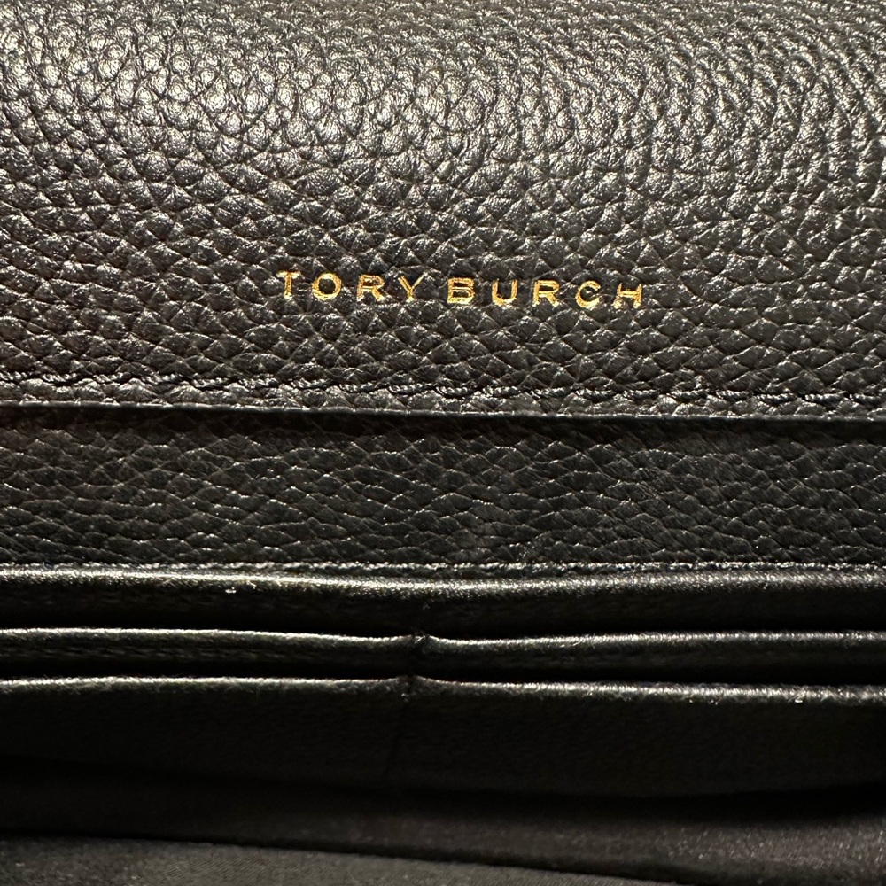 Tory Burch Carson Convertible Shoulder/Crossbody Bag - Picture 13 of 16